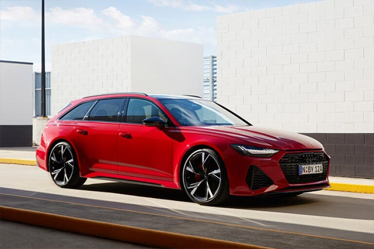 2020 Audi RS6 Avant red