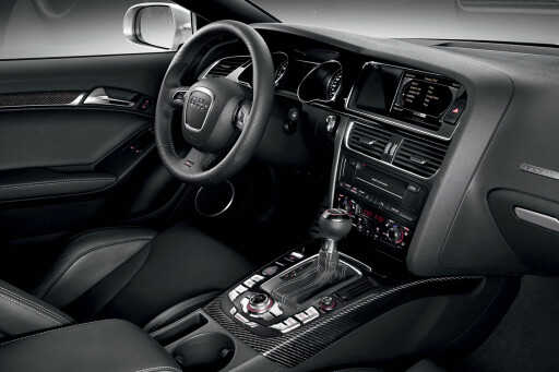 2010 Audi RS5 interior