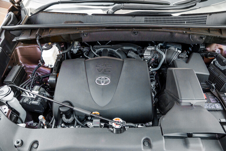 Toyota Kluger Engine Jpg