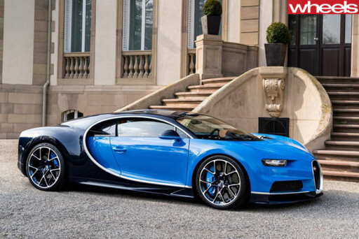 Blue -Bugatti -Chiron -side