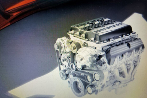Chevrolet-Corvette-ZR1-engine.jpg