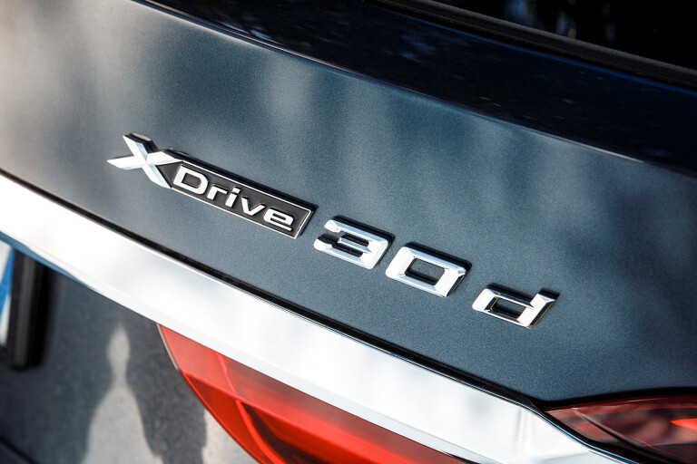 2019 BMW X7 xDrive30d badge