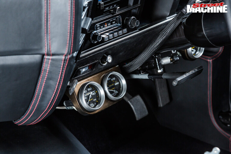 Ford Falcon XB gauges