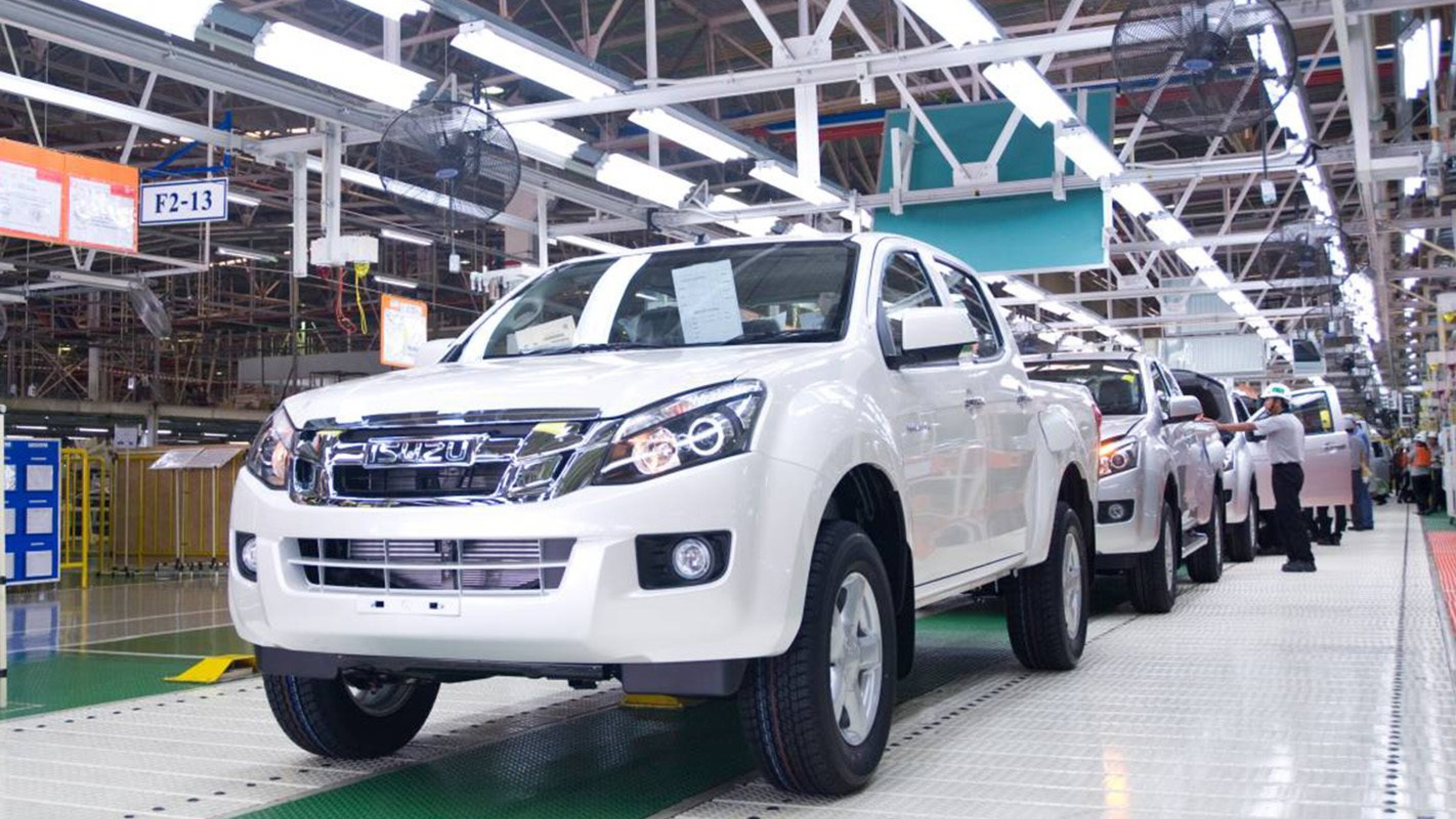 Isuzu Significantly Improves its D-MAX Pickup Truck– A World Car with Five  Million Units Produced in Total –