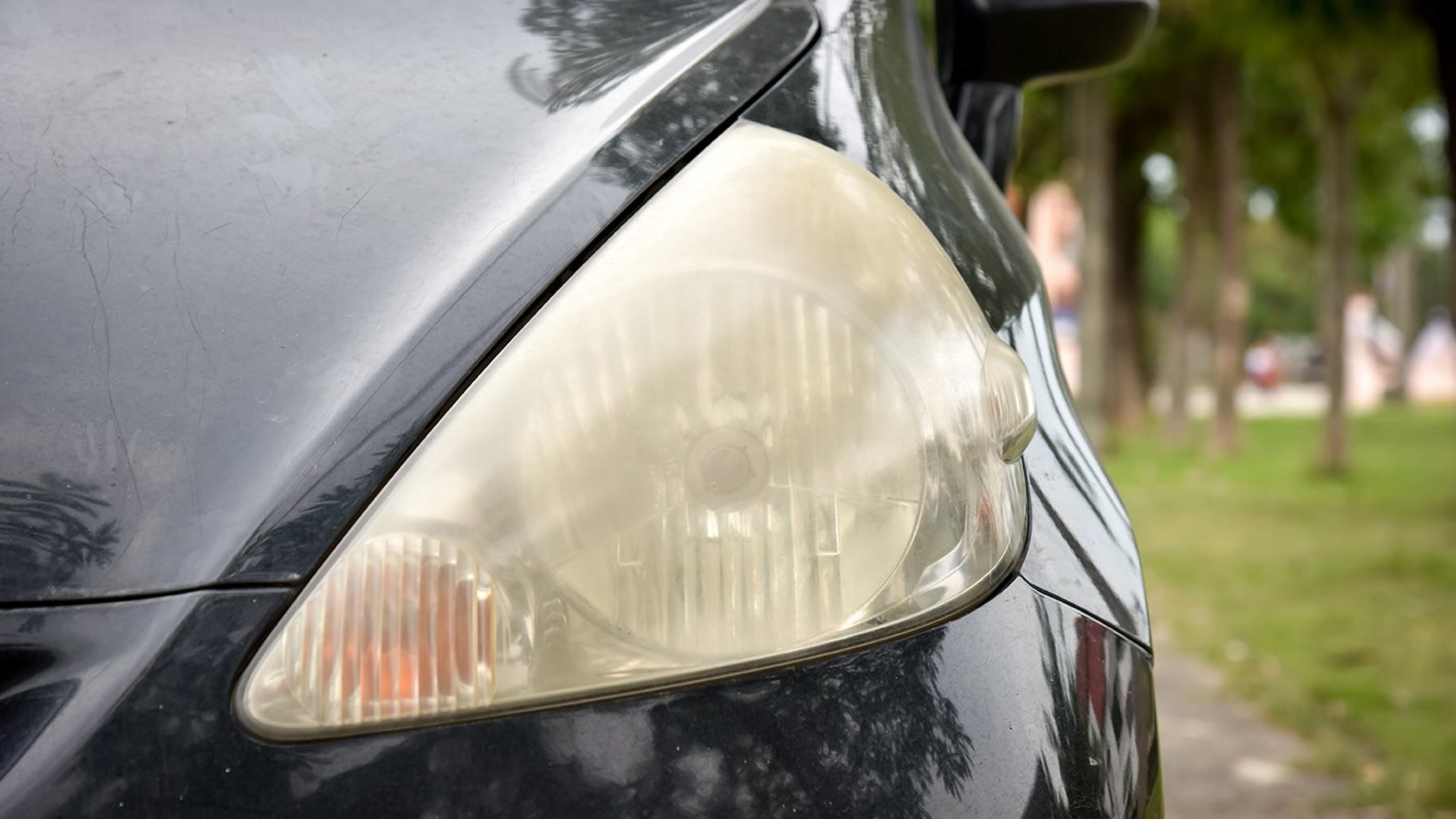 How to Clean Foggy and Yellow Headlight Lenses