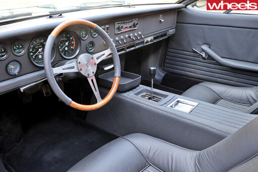 1967-De -Tomaso -Mangusta -interior