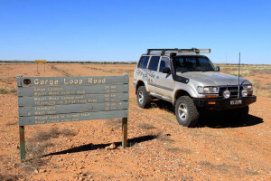 4x4 trip through the Tibooburra Gorge loop drive NSW