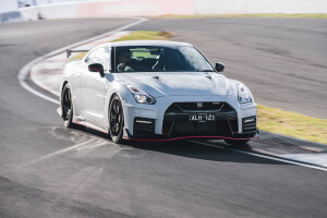2017 Nissan GT-R Nismo Quick Review