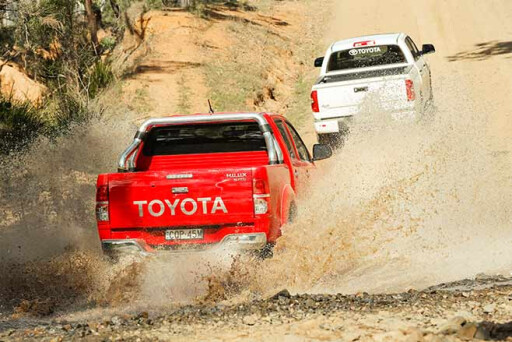Toyota-Tundra-Crewmax-vs-Toyota-Hilux-SR5-double-cab-splash-2