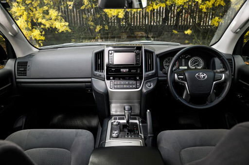 2017 Toyota LandCruiser 200 Series cabin.jpg