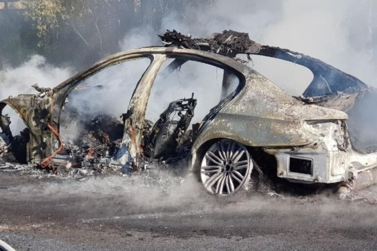 BMW 530d police car destroyed by fire