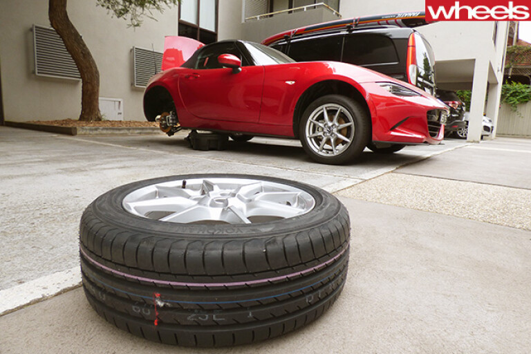 Mazda -MX5-spare -tyre