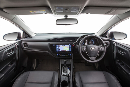 Toyota -corolla -zr -hatch -interior