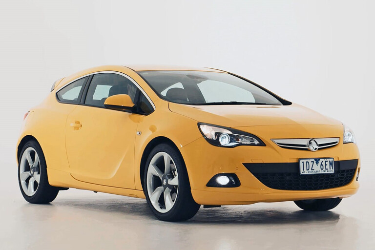 Holden Astra GTC Front Side Yellow Jpg