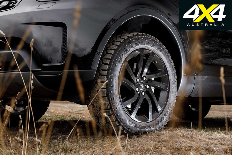 2019 Land Rover Discovery SD4 Tyre