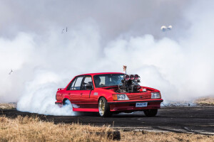 VH Commodore burnout INJECTED
