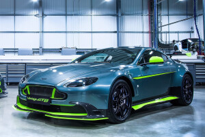 Aston Martin Vantage GT8 revealed