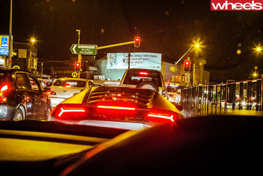 Lamborghini -Huracan -rear -in -traffic