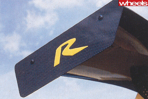 HSV GTS spoiler wing