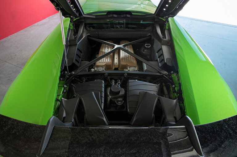Lamborghini Huracan Rear Mid Engine Jpg