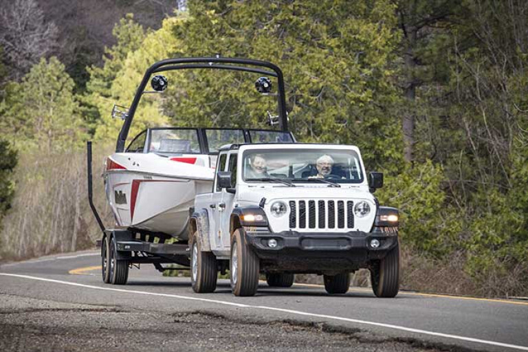 Jeep Gladiator towing boat
