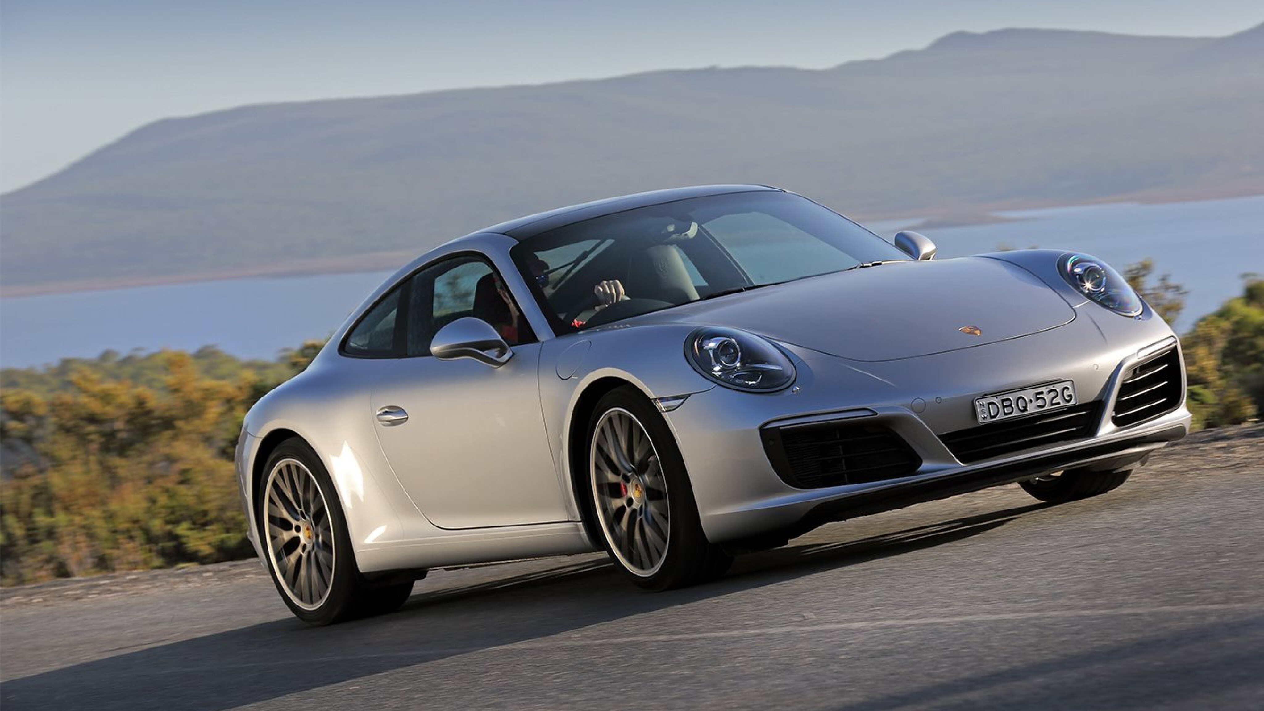 Review: 2023 Porsche 911 Carrera T is a seriously compelling package