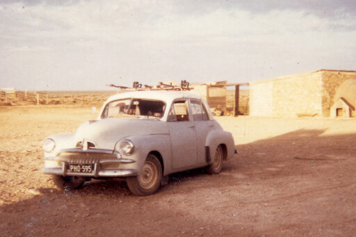 Holden-at-Ivy-Tanks-on-the-Nullabor.jpg
