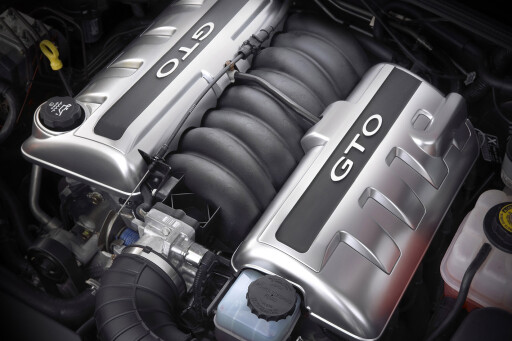 2004-Pontiac-GTO-engine.jpg
