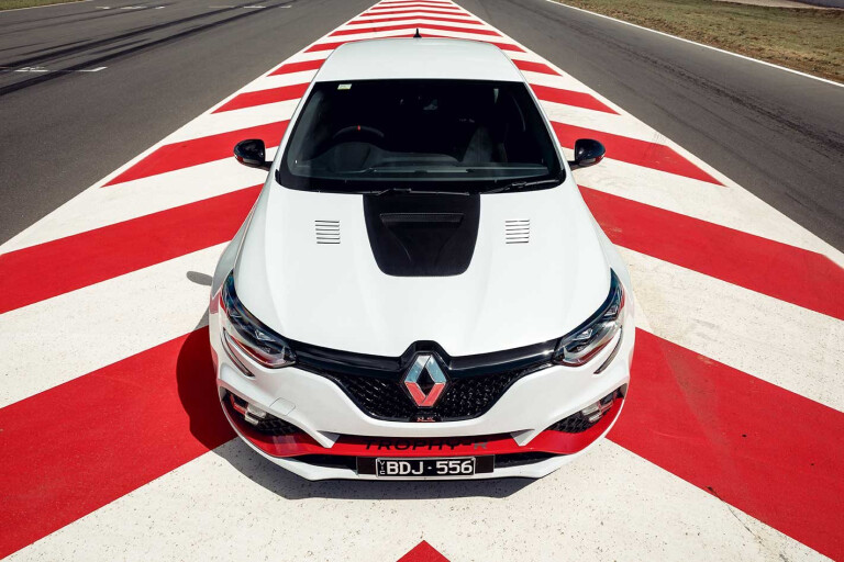 Renault Megane Trophy-R acceleration figures tested