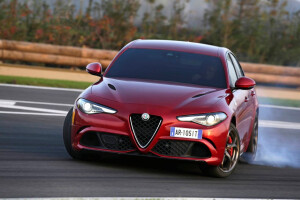 Alfa Romeo Giulia Qv Drifting Jpg