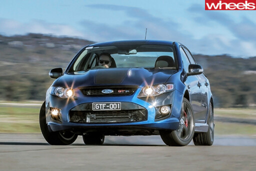 2014-Ford -Falcon -GT-F-front -drifting