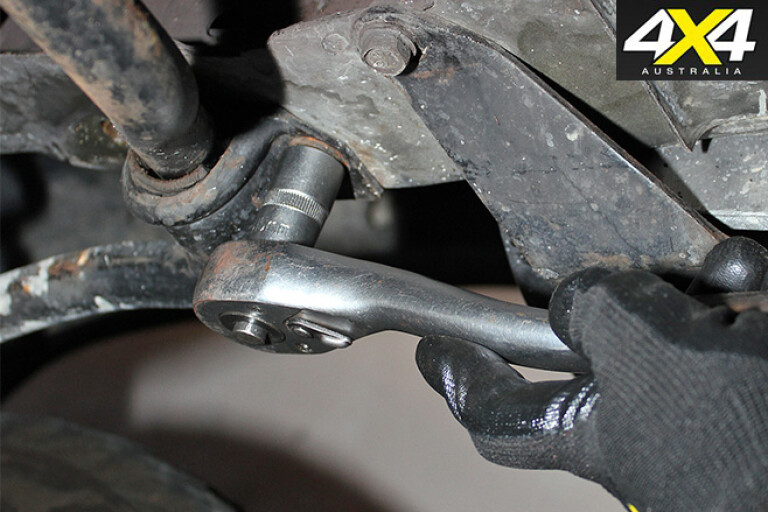 How to replace anti-roll-bar bushes