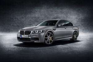 BMW M5 '30 Jahre' review
