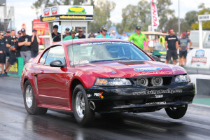 2000 Ford Mustang drag