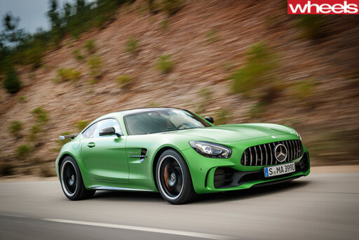 2016-Mercedes -AMG-GT-R-driving -front -side