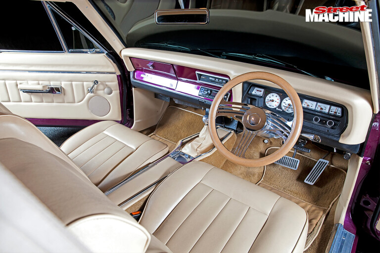 Chrysler -valiant -interior