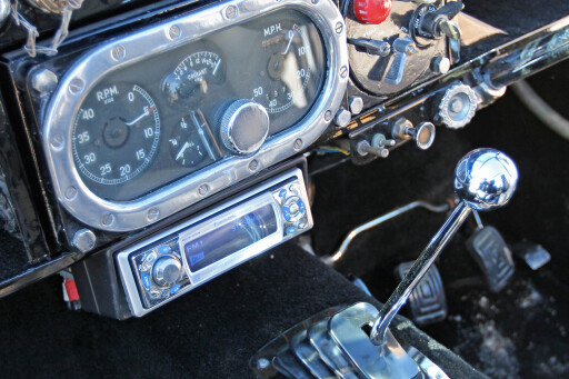 1952 Austin Champ gauges & gearstick