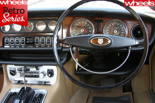 1968-Jaguar -XJ6-interior