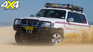 4x4 magazine, australia, four-wheel drive, jan 2013, Para Troops, paramedic training goes into action with a night-time rescue and sand-driving on Stockton Beach