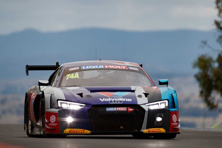 Watch the new official Bathurst lap record