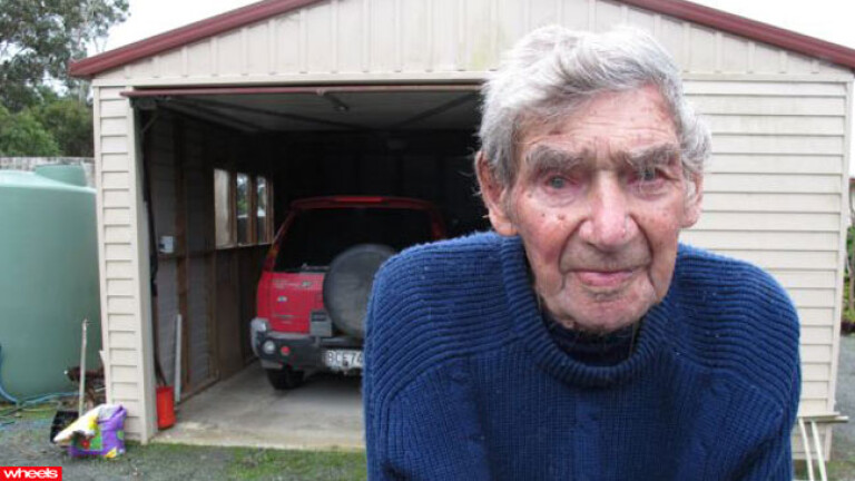World's, oldest, driver, Bob, New Zealand, license, testing