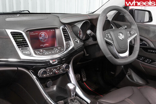 Holden -Magnum -ute -interior -dash