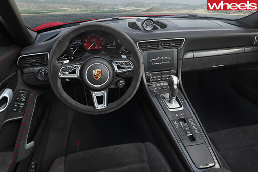 Porsche -911-GTS-interior