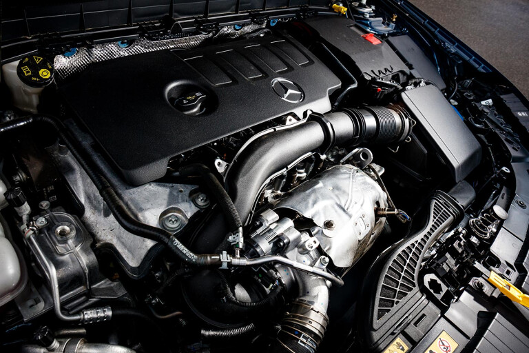 Mercedes-Benz GLB engine bay