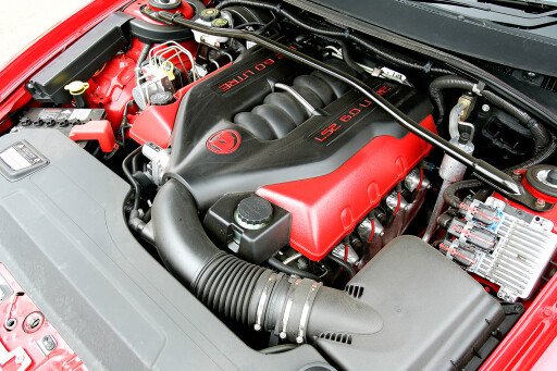 2005 HSV Clubsport engine.jpg