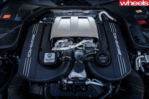 Mercedes -AMG-C63-Coupe -engine