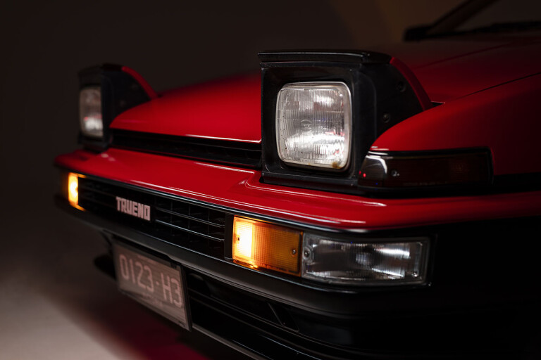 Toyota AE86 headlights