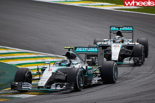 Nico -Rosberg -and -Lewis -Hamilton -driving -in -Sao -Paulo -Brazil -F1