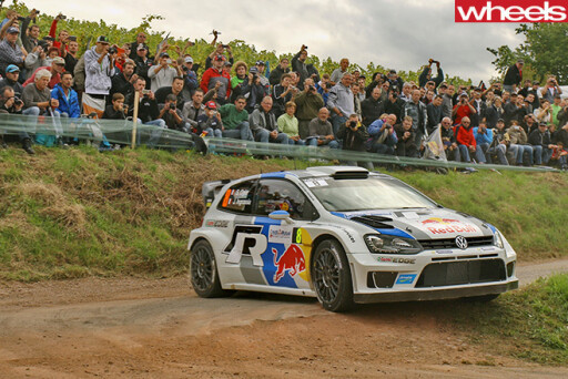 Volkswagen -Polo -R-driving