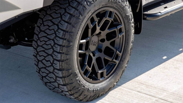 Toyota Mako Hilux wheels